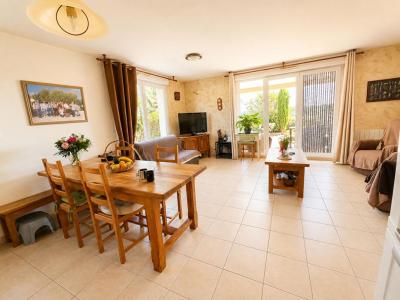 For sale Saint-mitre-les-remparts 3 rooms 76 m2 Bouches du Rhone (13920) photo 2