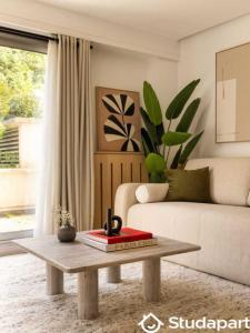 For rent Paris-12eme-arrondissement 3 rooms 80 m2 Paris (75012) photo 0