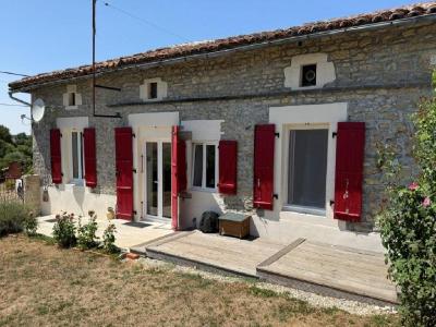 For sale 3 rooms 64 m2 Charente (16350) photo 1