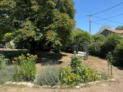 For sale 3 rooms 64 m2 Charente (16350) photo 2