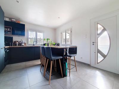 For sale Feyzin 4 rooms 124 m2 Rhone (69320) photo 1