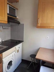 Louer Appartement Paris-15eme-arrondissement 1350 euros