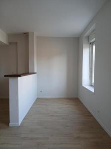 Louer Maison 32 m2 Aillant-sur-tholon