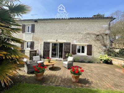 Acheter Maison 194 m2 Angouleme