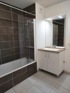 Louer Appartement Vernaison 891 euros