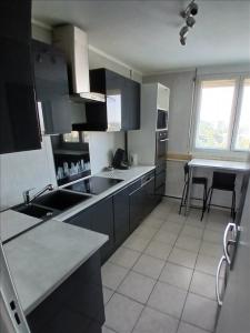 For rent Saint-etienne 3 rooms 66 m2 Loire (42100) photo 2