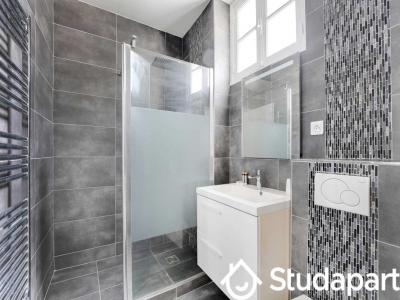 Louer Appartement Paris-17eme-arrondissement 2350 euros