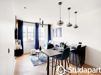 Louer Appartement 30 m2 Paris-17eme-arrondissement