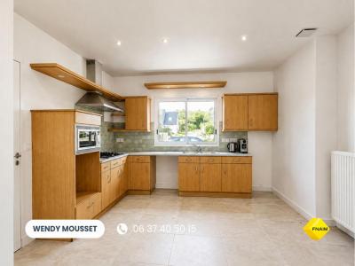 For sale Saint-ave 4 rooms 103 m2 Morbihan (56890) photo 4