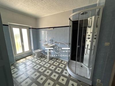 For sale Saint-martin-de-crau 6 rooms 159 m2 Bouches du Rhone (13310) photo 4