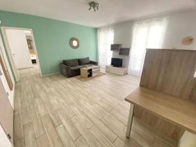 Louer Appartement 82 m2 Marseille-2eme-arrondissement
