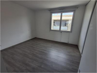 Louer Maison 68 m2 Castelginest