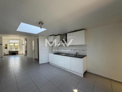 For sale Neuville-en-ferrain 5 rooms 78 m2 Nord (59960) photo 3