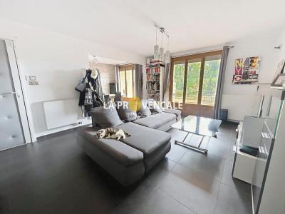 For sale Gardanne 3 rooms 68 m2 Bouches du Rhone (13120) photo 2