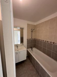 For rent Saint-ouen-l'aumone 2 rooms 37 m2 Val d'Oise (95310) photo 4