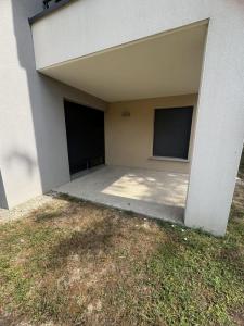 Louer Appartement 65 m2 Saint-julien-les-villas