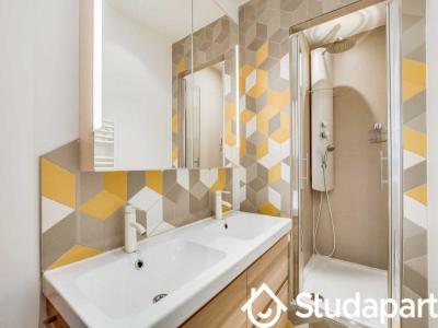 Louer Appartement Paris-18eme-arrondissement 5740 euros