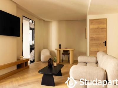 Louer Appartement Paris-18eme-arrondissement 3000 euros