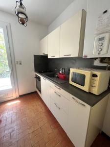 For sale CENTRE VILLE RIVE DROITE 144 m2 Gard (30240) photo 4