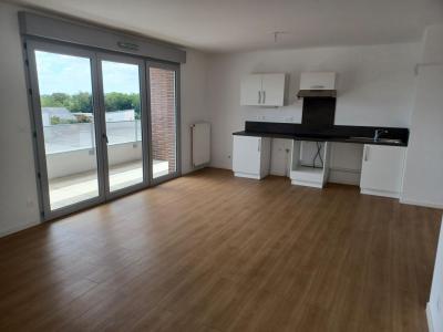 For rent Ponts-de-ce 4 rooms 81 m2 Maine et loire (49130) photo 0