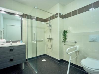 For sale Caen 2 rooms 43 m2 Calvados (14000) photo 3