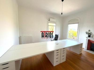 Louer Bureau Hyeres 36000 euros