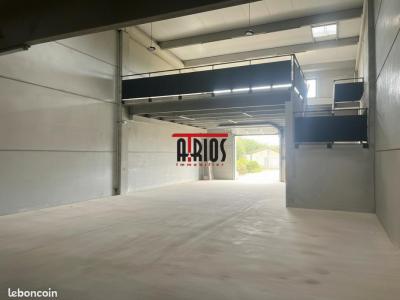 For rent Cuers 281 m2 Var (83390) photo 2
