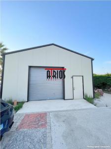 Louer Commerce 112 m2 Farlede