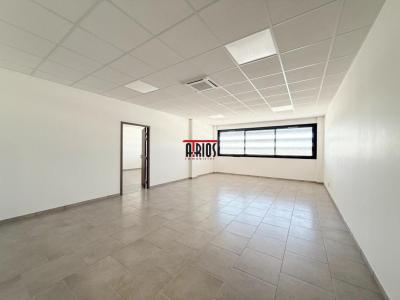 Annonce Location Bureau Crau 83
