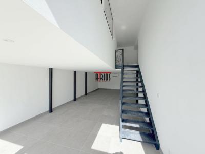 Louer Commerce 90 m2 Bandol