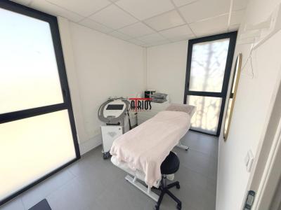 Louer Bureau 250 m2 Crau