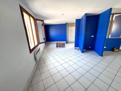 Louer Bureau 104 m2 Sollies-pont