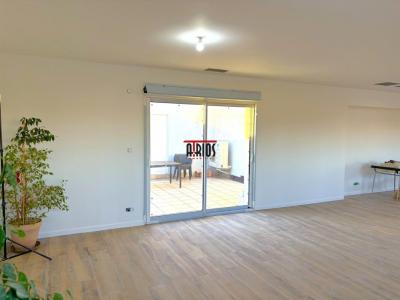 Louer Bureau 95 m2 Crau