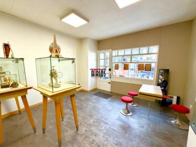 Annonce Location Local commercial Hyeres 83