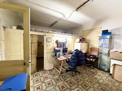 Louer Local commercial Hyeres 10800 euros
