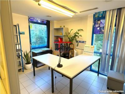 Annonce Vente Bureau Hyeres 83