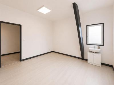 Louer Commerce 17 m2 Cavignac