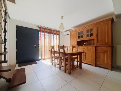For sale Communay 3 rooms 63 m2 Rhone (69360) photo 2