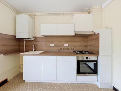Louer Maison 80 m2 Saint-leonard-de-noblat