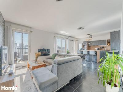 For sale Lyon-8eme-arrondissement 3 rooms 72 m2 Rhone (69008) photo 0