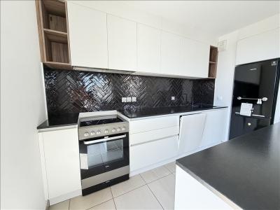 For rent Bordeaux 3 rooms 82 m2 Gironde (33100) photo 3