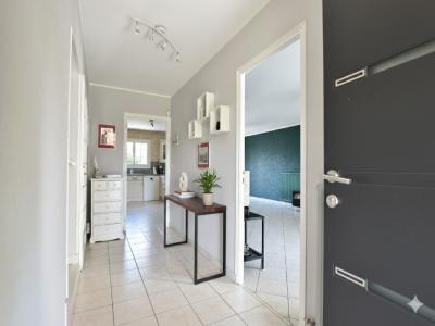 For sale CHOLET R�SIDENTIEL 6 rooms 106 m2 Maine et loire (49300) photo 0