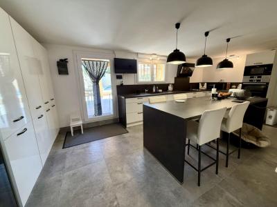 For sale CAMPAGNE 8 rooms 280 m2 Vaucluse (84190) photo 1