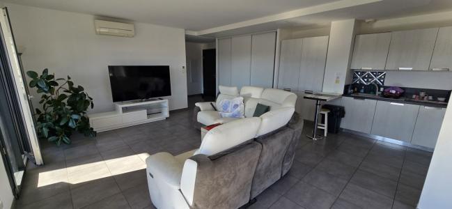 Louer Appartement  1200 euros