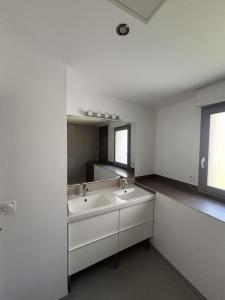 Louer Appartement  965 euros