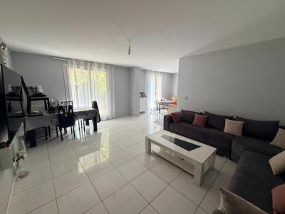 For sale Aubagne 4 rooms 99 m2 Bouches du Rhone (13400) photo 3