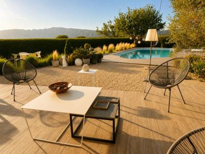 For sale Pourrieres 5 rooms 134 m2 Var (83910) photo 2