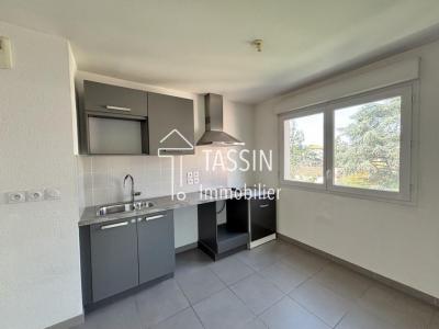 For sale Tassin-la-demi-lune 3 rooms 69 m2 Rhone (69160) photo 3