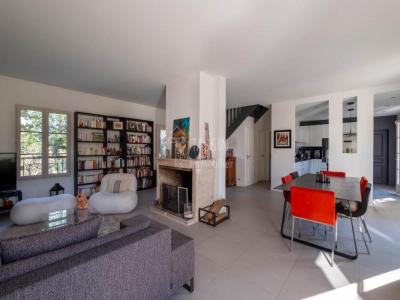 For sale Charbonnieres-les-bains 7 rooms 181 m2 Rhone (69260) photo 2
