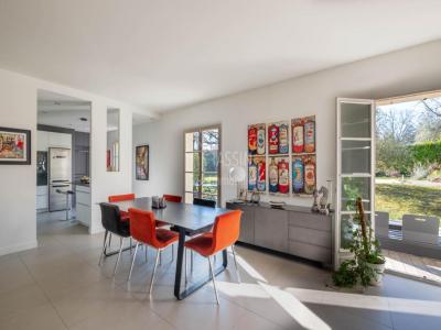 For sale Charbonnieres-les-bains 7 rooms 181 m2 Rhone (69260) photo 3